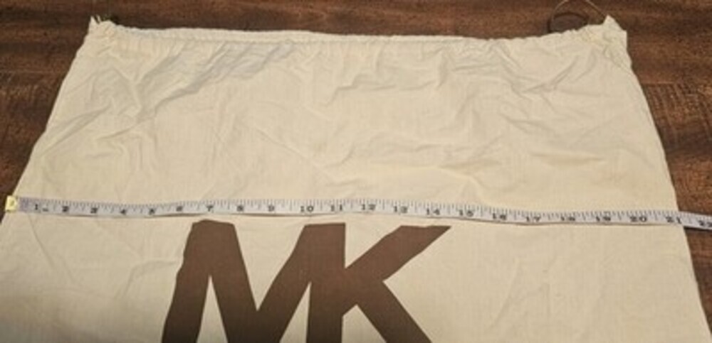 Michael Kors Dust Bag Cover 21x21 Ivory MK Brown Logo XL Excellent Condition - Picture 5 of 6